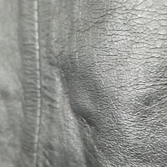 AMATI..Vintage leather pencil style skirt - Picture 4 of 10